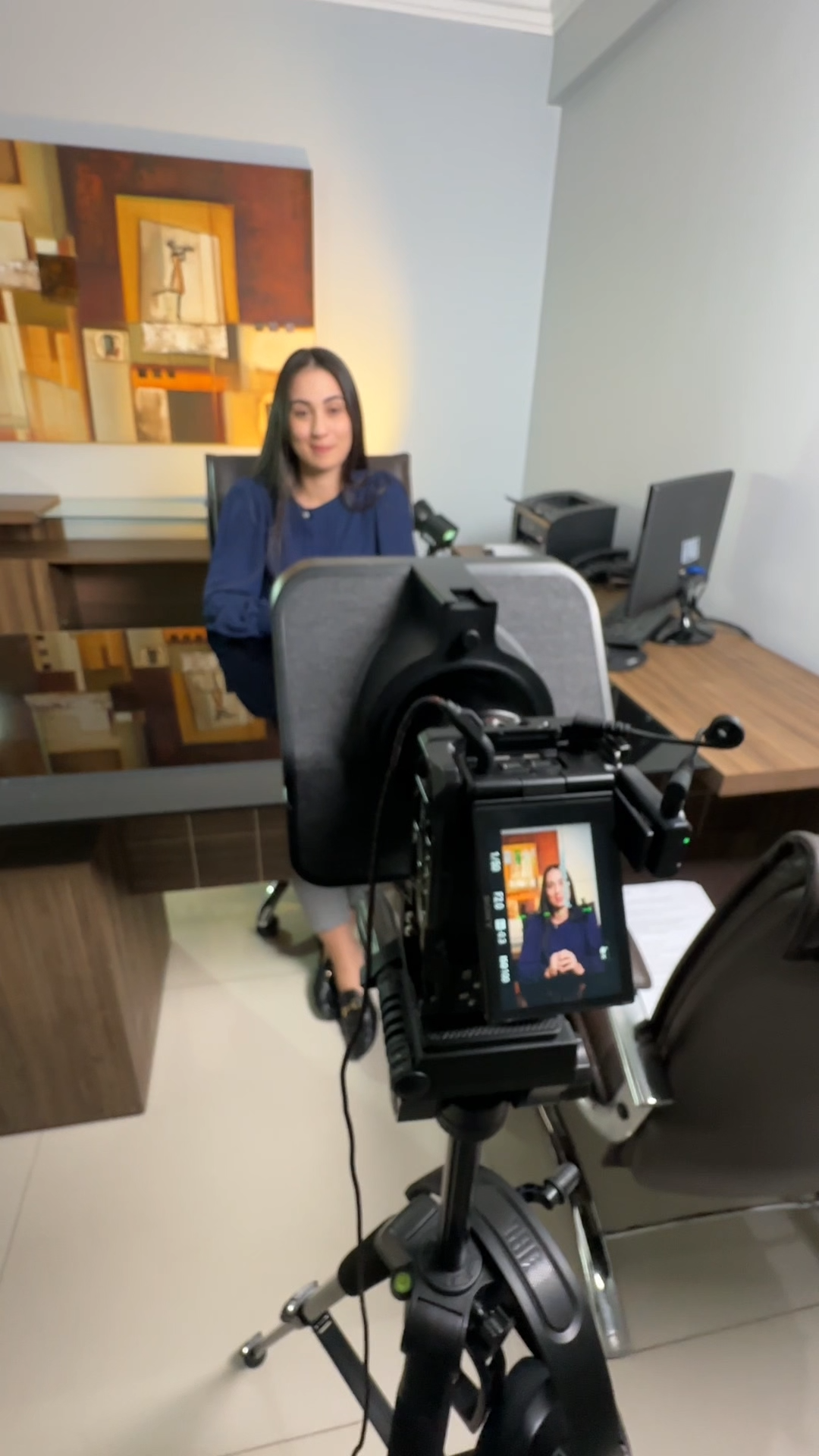 Iury Ferreira dirigindo a gravação de um médico em consultório